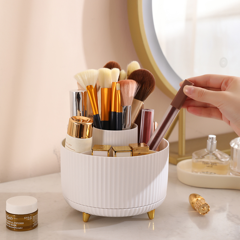 1Pcs 360° Rotating Makeup Brus - Beauty Makeup Desk recension och pris